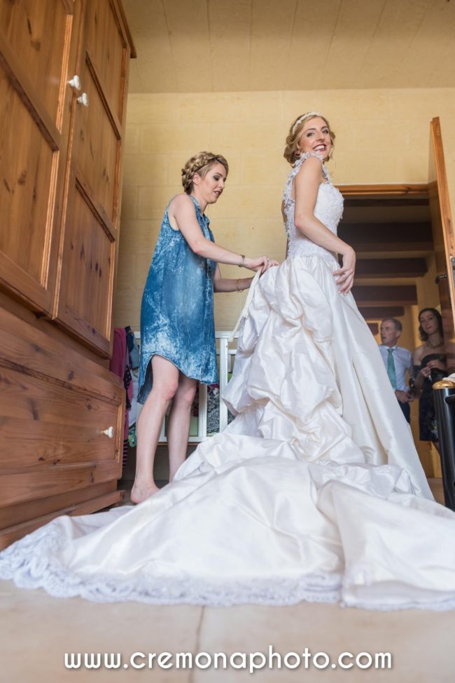 contemporary wedding photographer